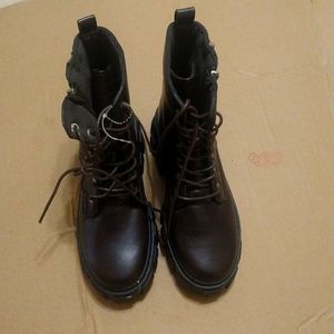 Solid brown women's boots